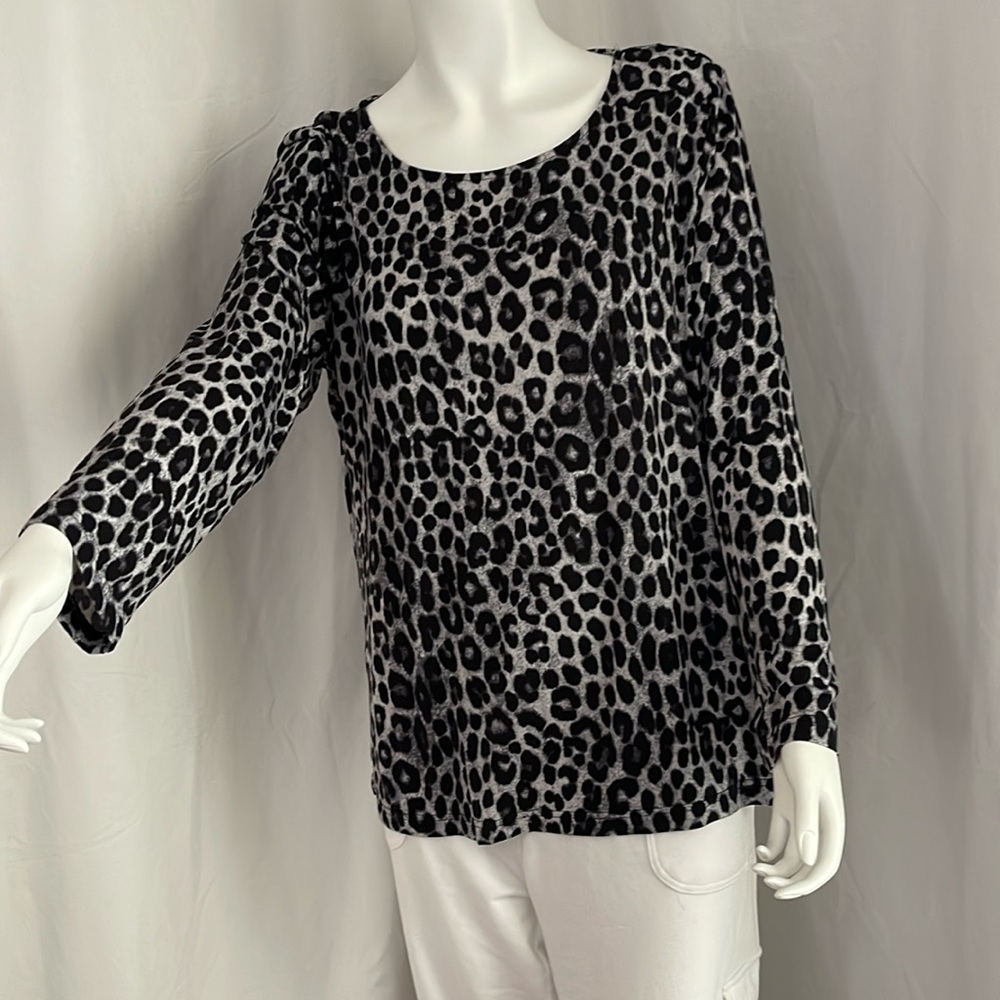 Mario Serrano Italy NWOT long sleeves women’s top